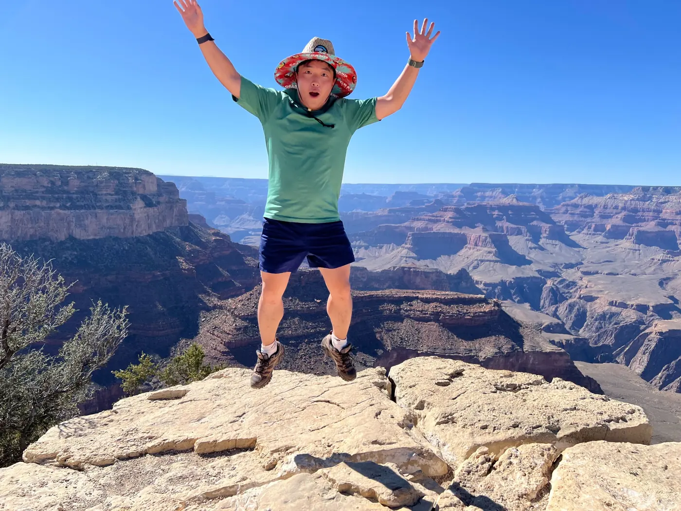 Will jumping with arms up on a rock ledge at the Grand Canyon